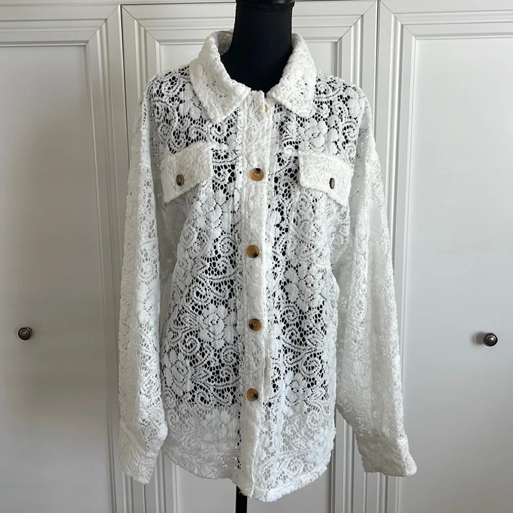 BiBi white lace button up blouse size Xl